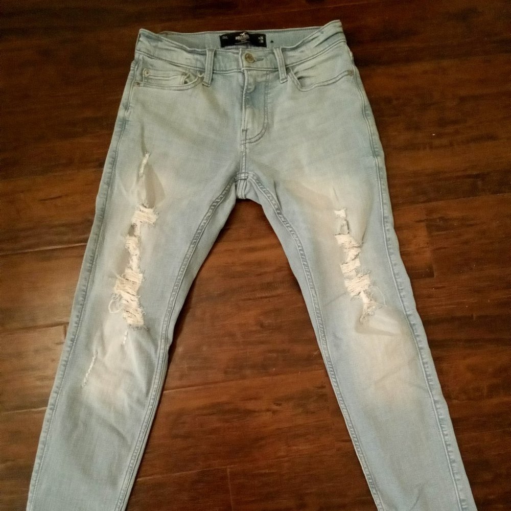 Hollister Light Distressed Denim Size 26